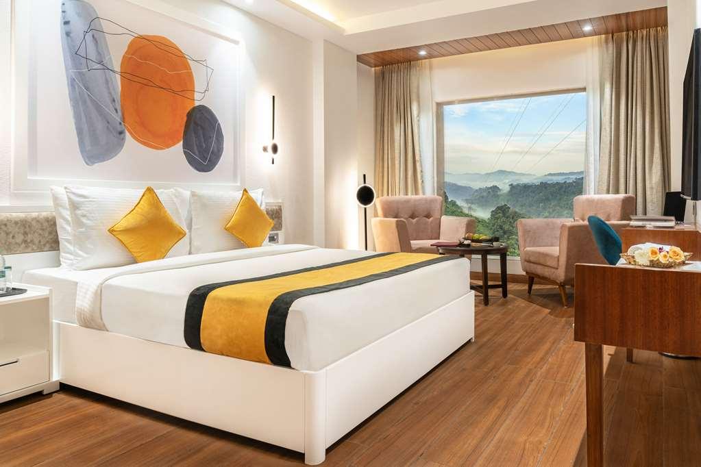 Clarion Hotel Epicure Dehradun Pokój zdjęcie